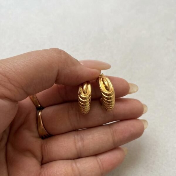 c shaped Ear Rings