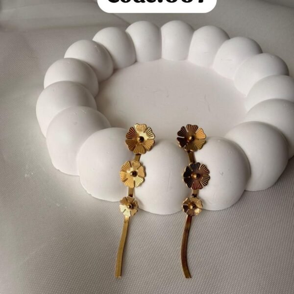 Gold coloured floral Ear Rings