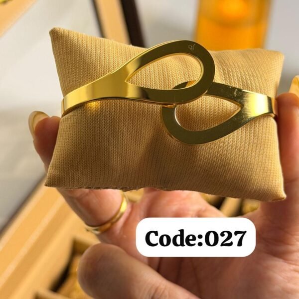 Golden twist Bracelet